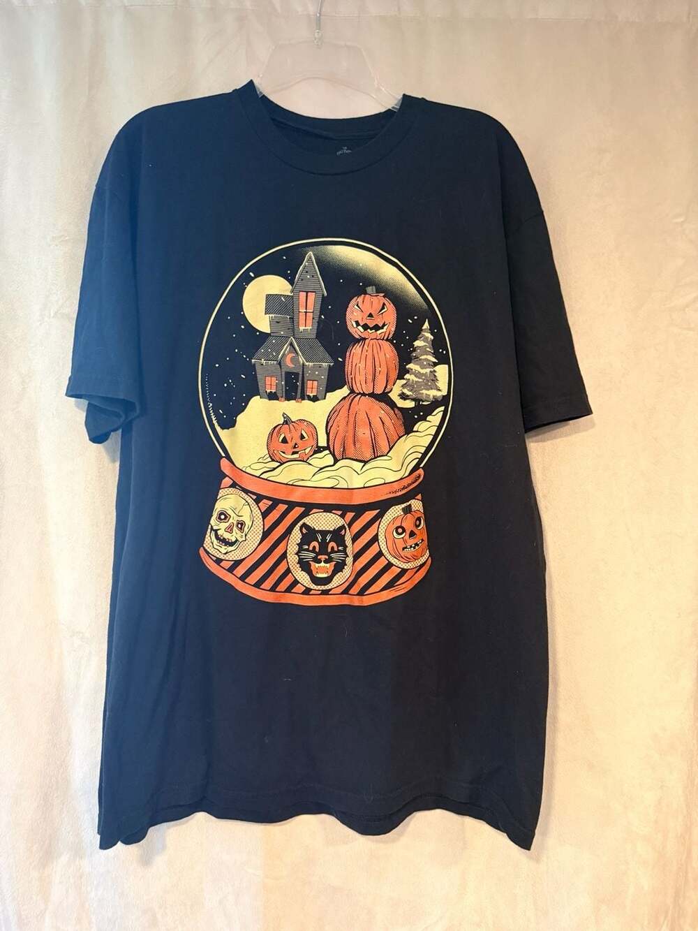 The Halloween Shirt Company Halloween Snow Globe Graphic T-Shirt Size XL